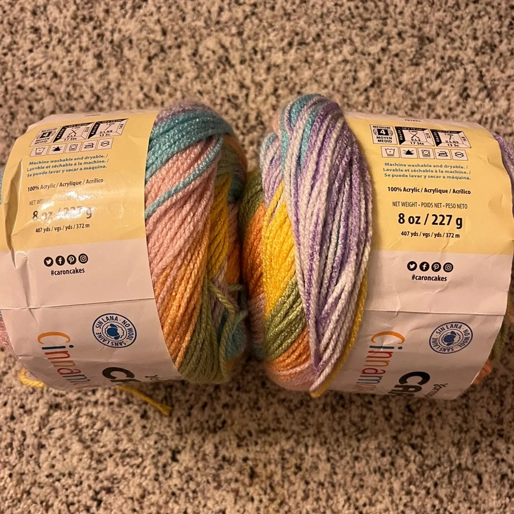 Caron Cinnamon Swirl Cakes Multicolor Yarn - 2 Pack sugar mint - Picture 5 of 11